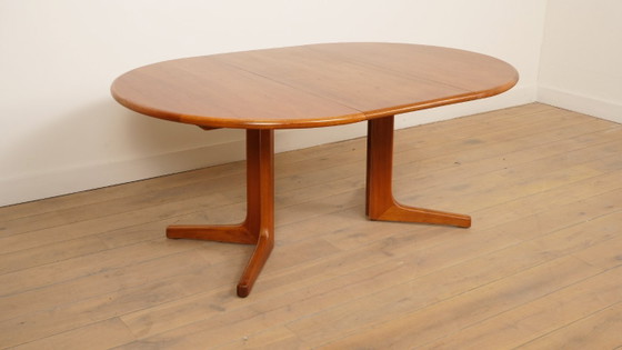 Image 1 of Vintage round dining table | extendable | teak | 121- 173 cm