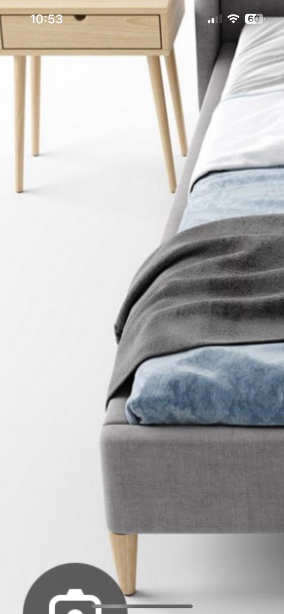 Image 1 of Estructura de cama, base de láminas, colchón (como nuevo)