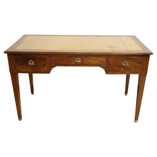 Antique Desk in Walnut, Italy 18th Century