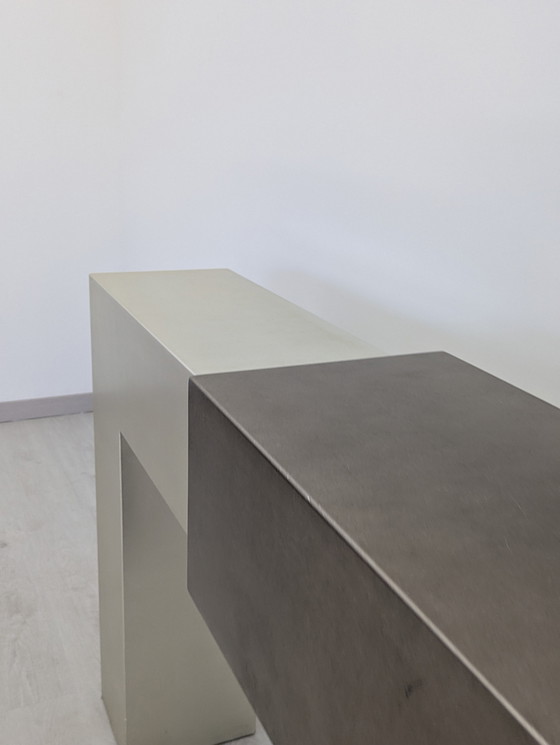 Image 1 of Roberto Mora, Dilmos - Console "Crasi" - Eigentijds ontwerp