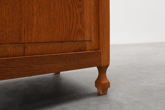 Image 1 of Pair of French Art Deco Nightstands in oak with marble tops, 1930s 