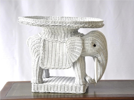 2 Éléphants en rotin blanc