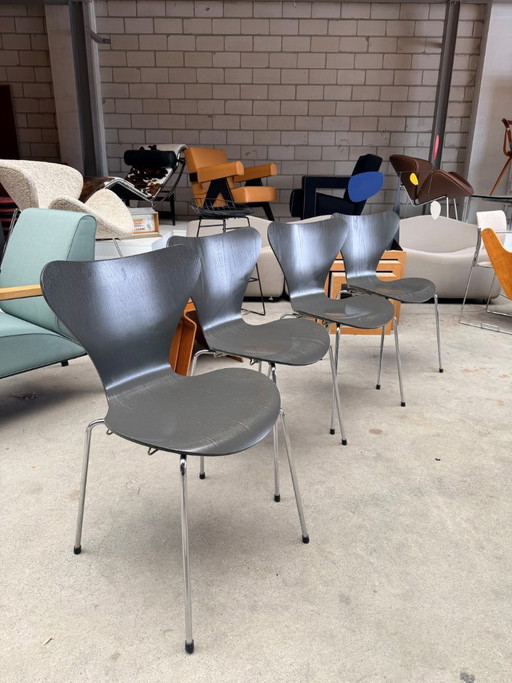 Fritz Hansen vlinderstoel antraciet (voorraad: 4)