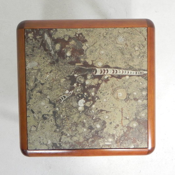 Image 1 of Table basse Ronald Schmitt 'Fossils' années 1980, 70 x 70 cm