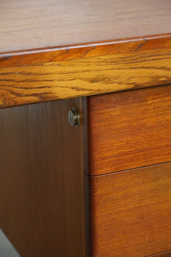 Image 1 of Scrivania di design tedesco vintage degli anni '60 di Hartmunt Lohmeyer per Wilkhahn con 6 cassetti