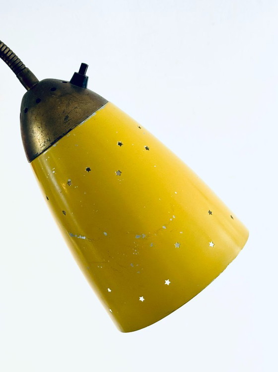 Rietveld-Stehlampe mit drei farbigen Schirmen von Hagoort Lighting, Niederlande, 1950er Jahre – Stehleuchten (photo 9 of 11)