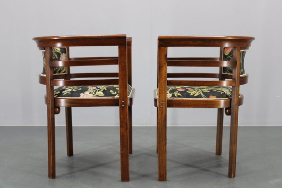 Image 1 of 1930er Jahre Zwei restaurierte Thonet-Sessel, Tschechoslowakei