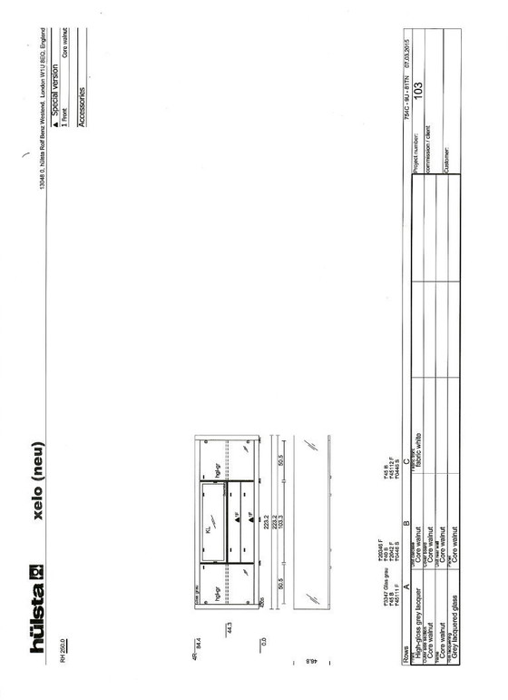 Image 1 of Hülsta Xelo Crédence en bois de noyer et verre gris