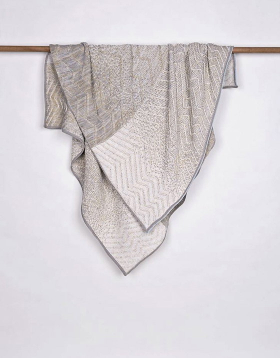 Image 1 of Coperta Jongeriuslab | Simone Post per Textielmuseum, grigio/bianco