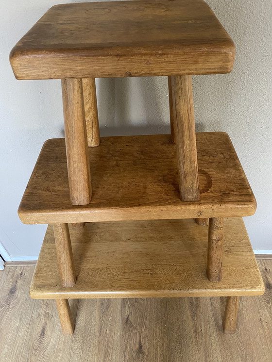 Image 1 of Tavolini vintage brutalisti in rovere in stile Charlotte Perriand