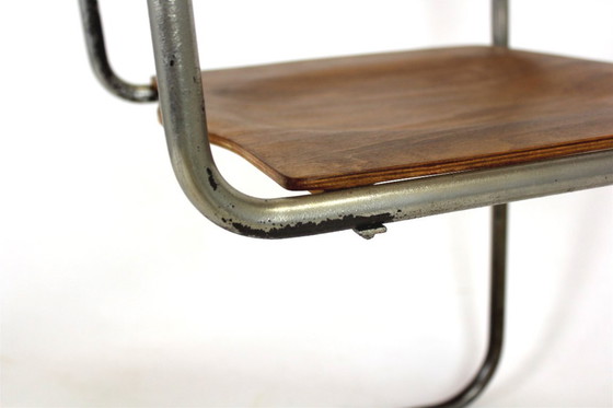 Image 1 of Gerestaureerde Bauhaus B34 cantileverstoel van multiplex en chroom, ontworpen door Marcel Breuer, begin jaren 30.