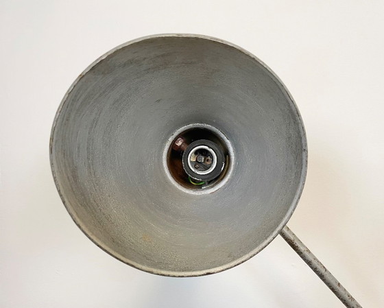 Image 1 of Große graue Tischlampe im Industriestil, 1960er Jahre