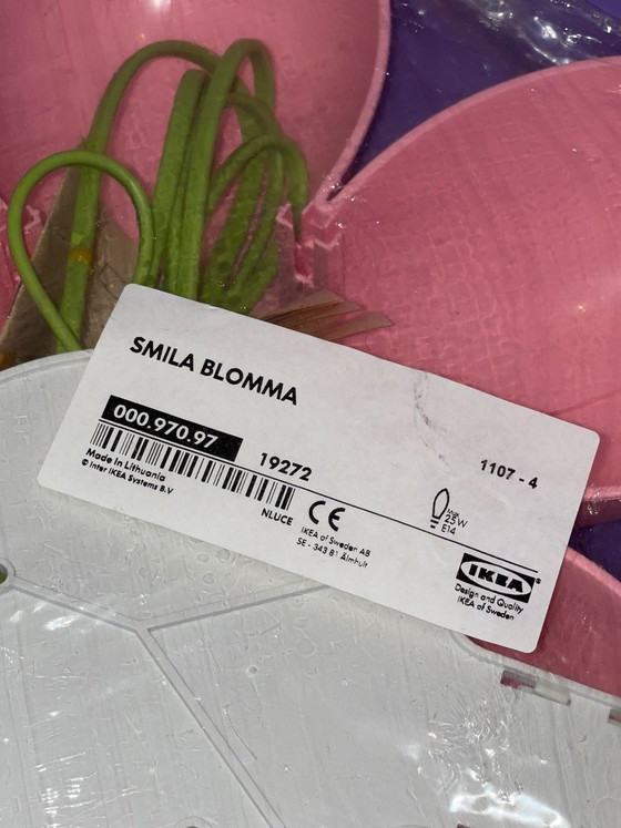 Image 1 of NIEUWE SMILA BLOMMA Vintage wandlamp van IKEA - roze bloem - decoratieve lamp