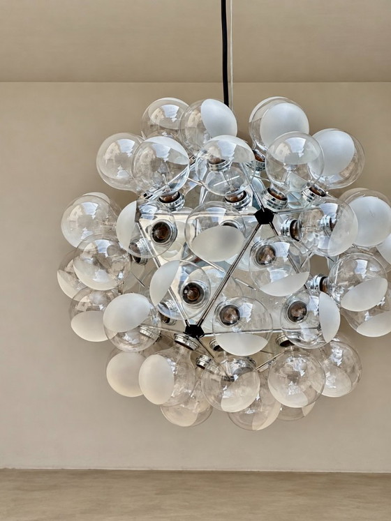 Lampada a sospensione Flos Taraxacum 88 S1 di Achille Castiglioni – Icona del design italiano (photo 5 of 10)