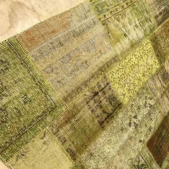 Image 1 of Altuntas Patch Lime rug - 200x300