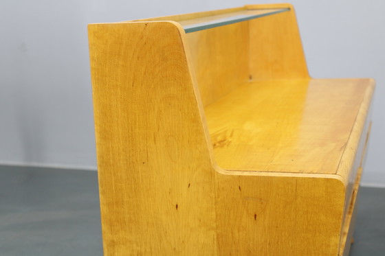 Image 1 of Nachtkastjes en ladekast met glazen legplank uit 1960, Tsjecho-Slowakije