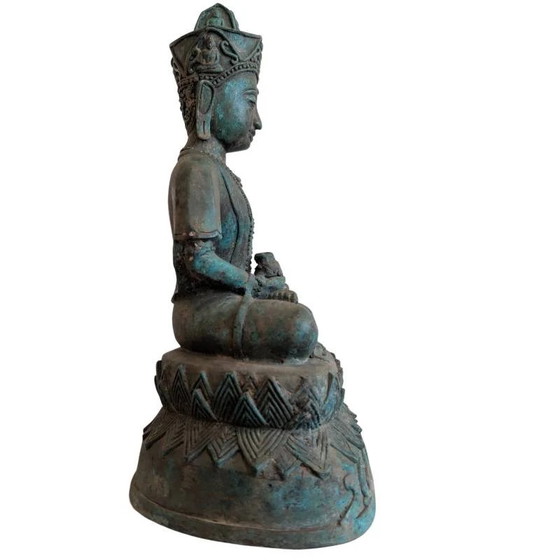 Khmer Lokeshvara (Avalokiteshvara) con kundika – bodhisattva in bronzo, lotto 150 – Sculture, Bronze (photo 3 of 10)