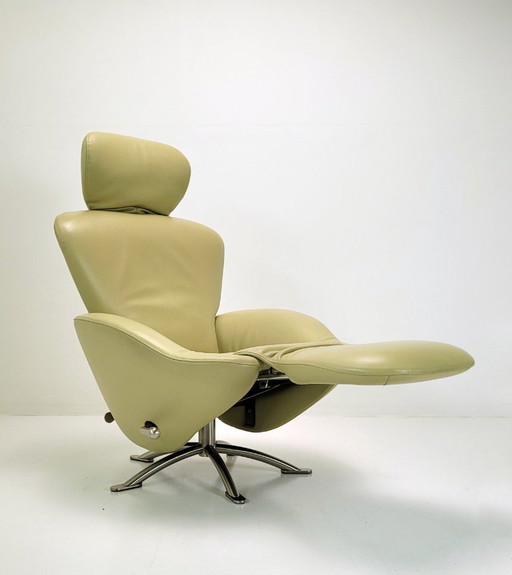 Fauteuil inclinable Cassina Dodo – conçu par Toshiyuki Kita
