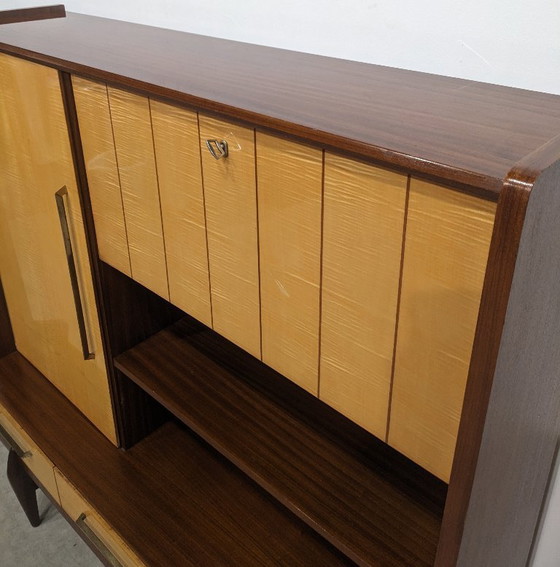 Image 1 of Tweekleurig highboard, jaren 50