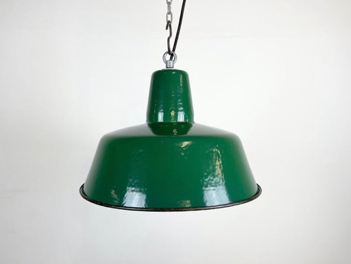 Industrielle grüne Emaille-Hängelampe, 1960er Jahre