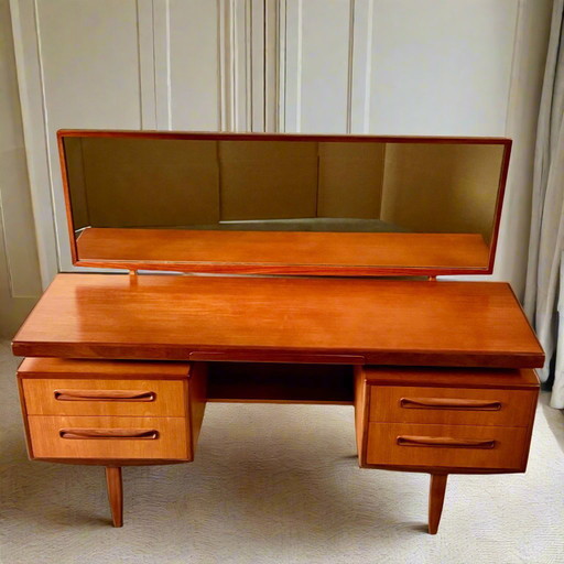 Mid Century Modern G Plan Fresco Schwebeplatte Teak Eitelkeit Schreibtisch von Victor Wilkins, Uk 1960