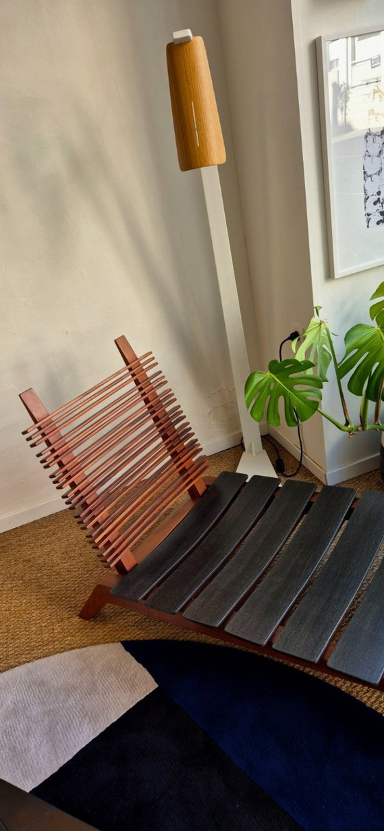 Image 1 of Poltrona lounge "Divine Plenitude", pezzo unico