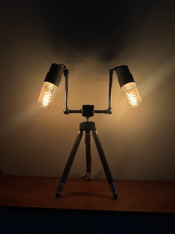 Image 1 of Rare lampe de cinéma Meiji des années 1950 – design industriel japonais.