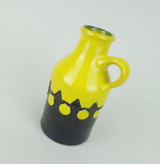 1960s 70s jasba keramik vase model 1701 17 motif géométrique en relief jaune et noir