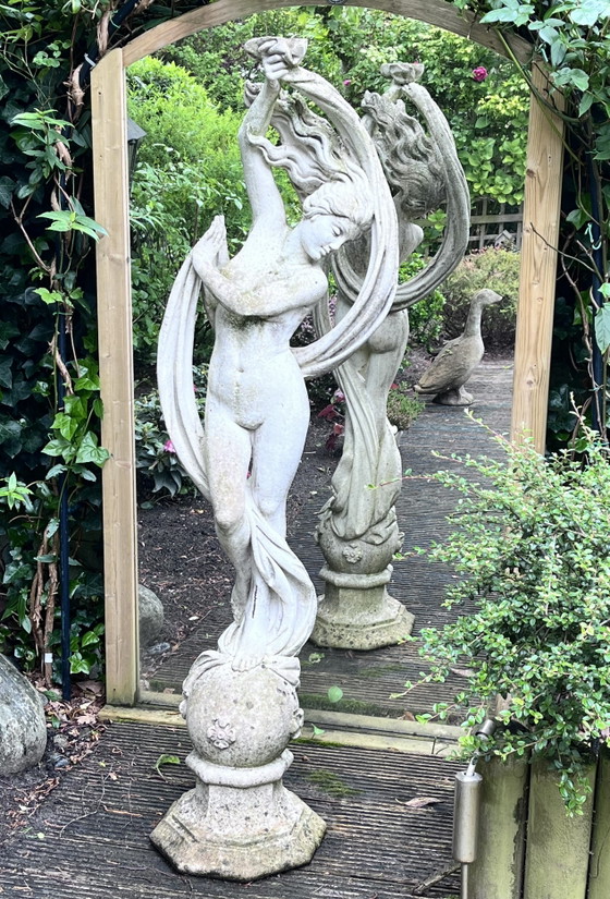 Image 1 of Gartenstatue aus massivem Beton, Göttin Gaia, 1,80 m hoch