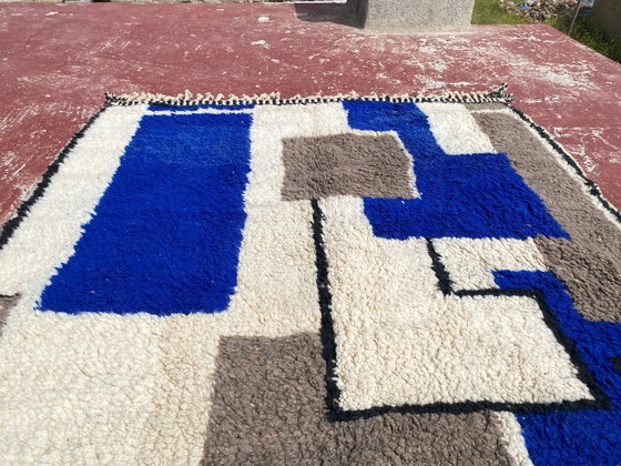 Image 1 of Large Vintage Beni Ourain Rug 255x170 cm – Abstract Moroccan Wool Rug – Blue & Beige Geometric Design – Statement Boho / Modern 