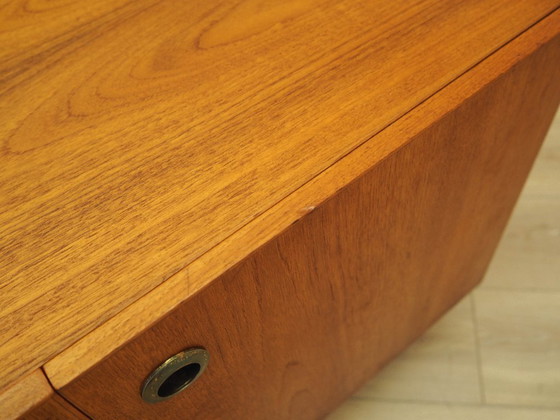 Image 1 of Teakhouten kast, Deens design, jaren 70, gemaakt in Denemarken.