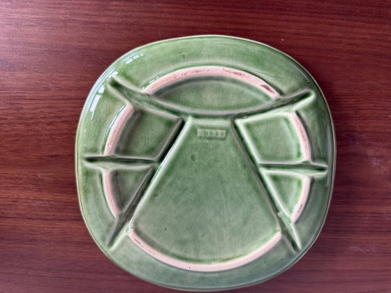Plato Antiguo Compartimentado de Loza Fina Hacia 1970 – Ceramic (photo 4 of 5)