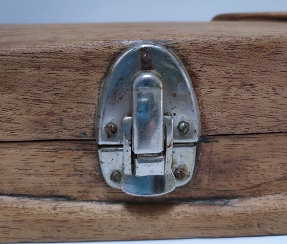 Image 1 of boîte bois queue billard sculpturale