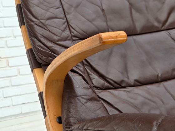 Image 1 of Anni '70, design danese di Farstrup, set di 2 poltrone, mobili in pelle, legno curvato.