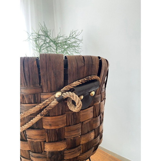 Image 1 of Vintage basket vase in walnut crust, Italy 1970