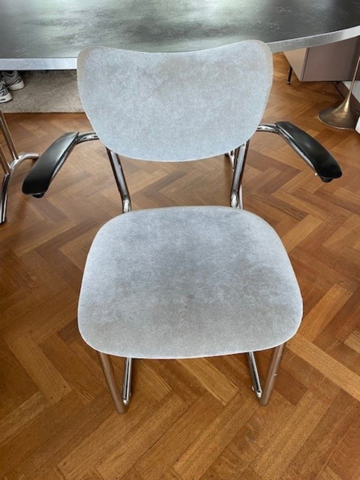 6 x Dutch design De Wit chair series 3000 1x tara table eclipse