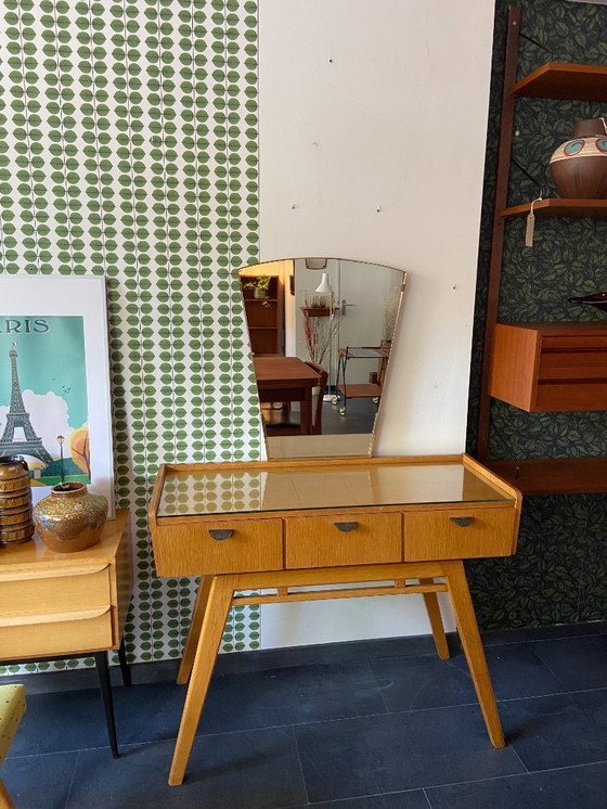 Image 1 of Vintage oak dressing table with mirror and matching stool