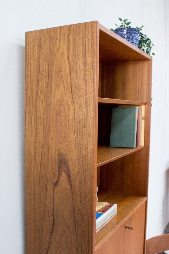 Image 1 of Poul Hundevad libreria segretaria a ripiani alti vintage in teak