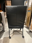1 chaise Montis à roulettes