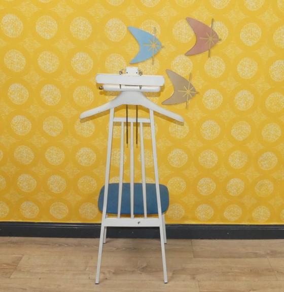 Image 1 of Valet muet années 50 années 60 Portemanteau avec siège Chaise à habiller Ventilateur à vêtements Chaise à habiller