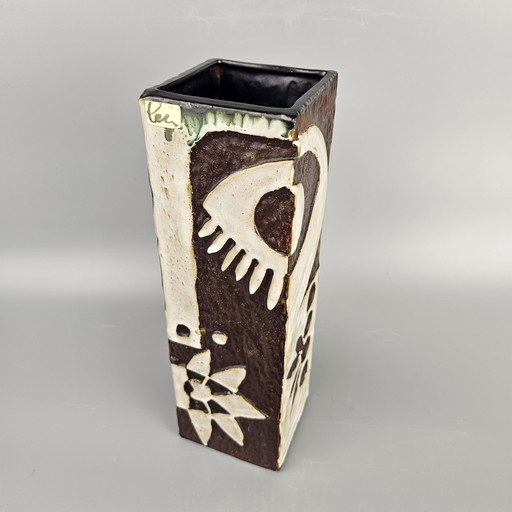 Rare XL Vintage West German Vase Made By Helmut Schaffenacker. Form number 715.