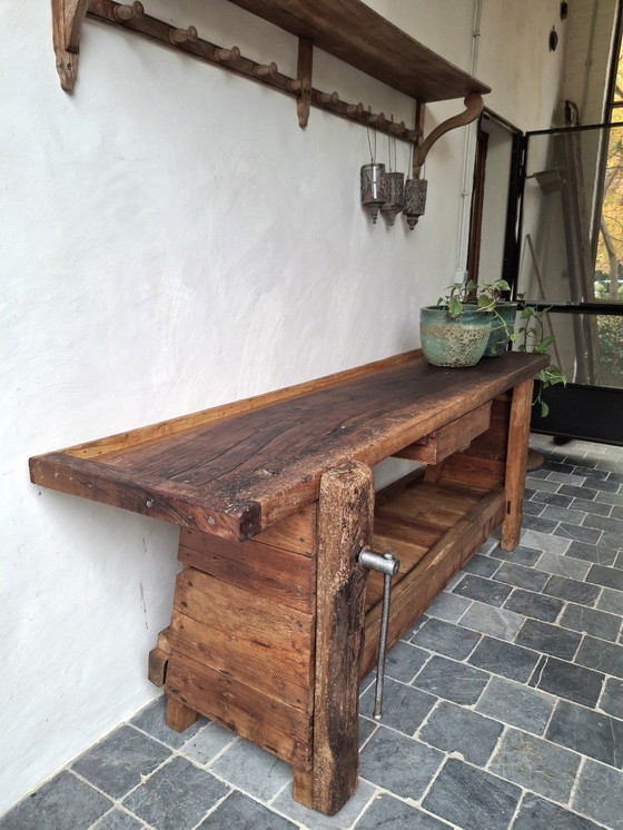 Image 1 of Schöne restaurierte Werkbank