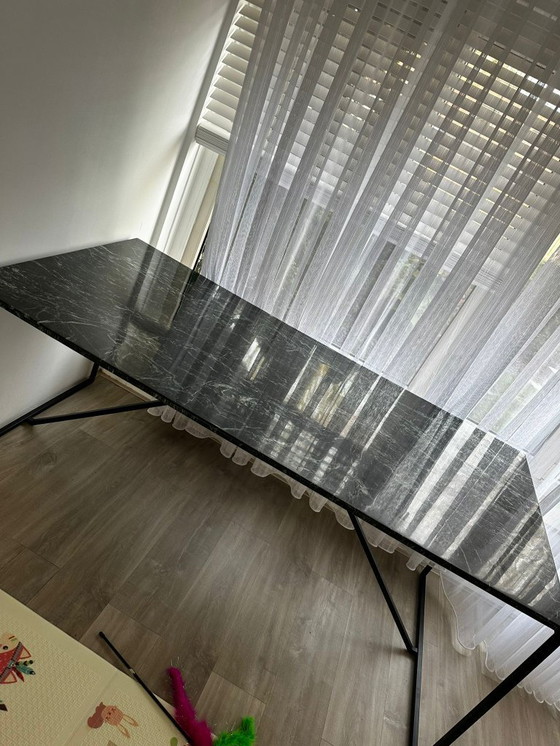 Image 1 of Esstisch aus grünem Marmor, Marke: Furnified