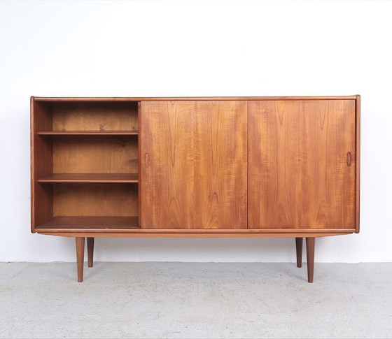 Image 1 of Dänisches Teak-Highboard mit Schiebetüren, 1960er Jahre