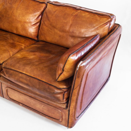 Canapé Club Vintage Par Roche Bobois. Cuir de buffle camel. France, années 80 – Canapés 3 places, Leather (photo 6 of 23)