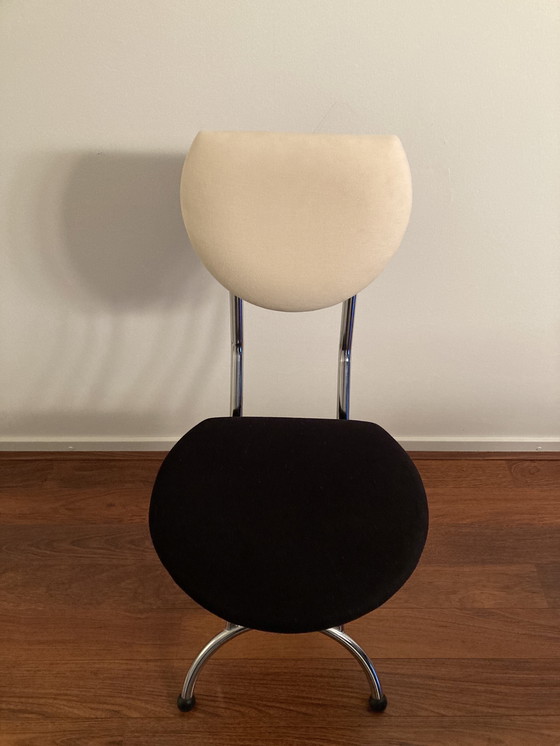 Image 1 of Una silla plegable posmoderna