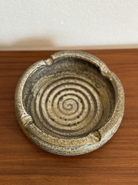 Image 1 of Vintage brutalist asbak / schaal keramiek jaren 70