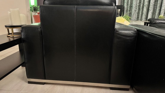 Natuzzi 2 zwart lederen fauteuils – Leather, Aluminium (photo 3 of 5)
