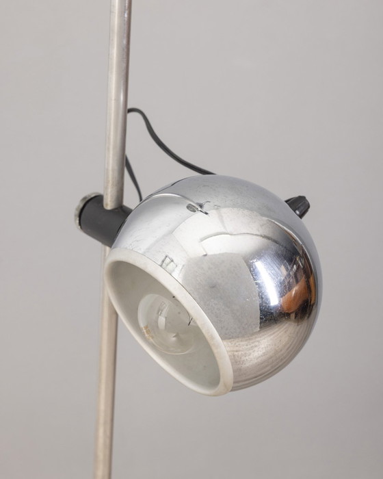 Image 1 of Vintage 70s vloerlamp chroom metaal ontwerp Goffredo Reggiani