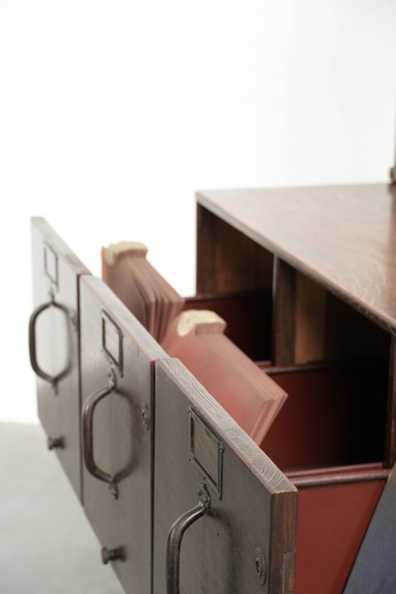 Image 1 of Unieke en zeer originele 19e eeuwse globe Wernicke modulaire notaris/ kantoor/ apothekerskast